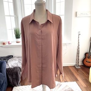 Women’s 2XL button up blouse
